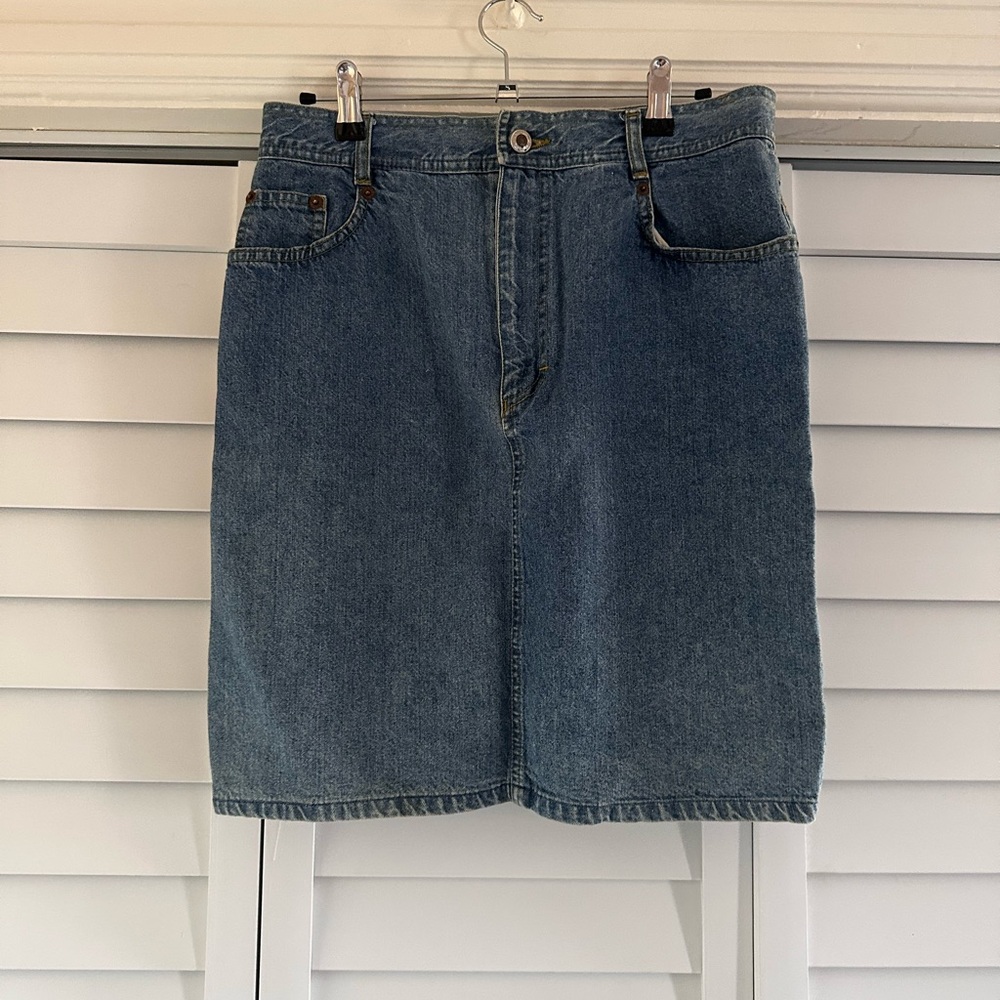 Women’s Blue Denim Mini Skirt - Classic Straight Silhouette